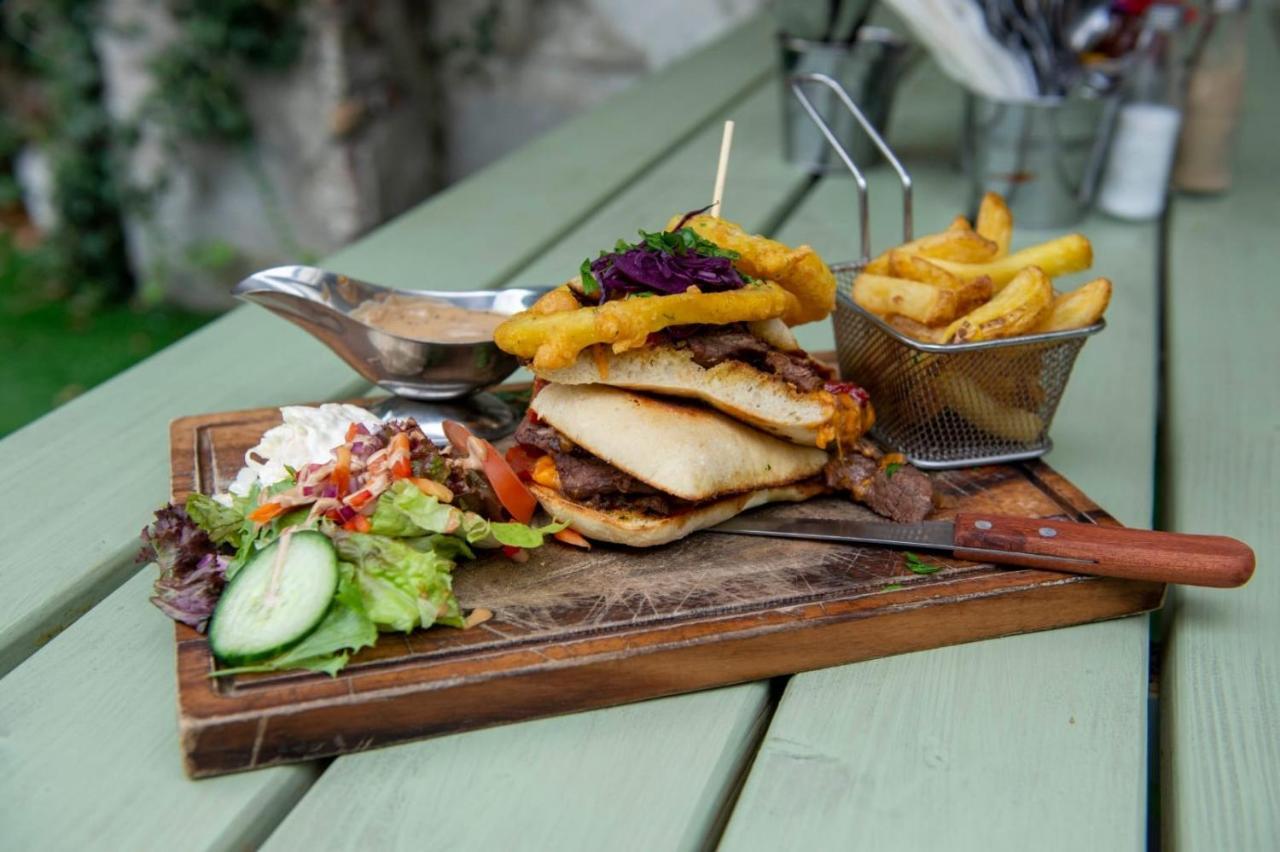 Bed and Breakfast The Bailey Gastro Bar Athlone Exterior foto