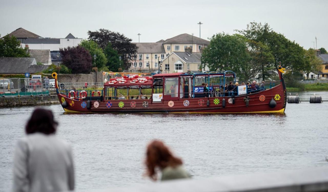 Bed and Breakfast The Bailey Gastro Bar Athlone Exterior foto